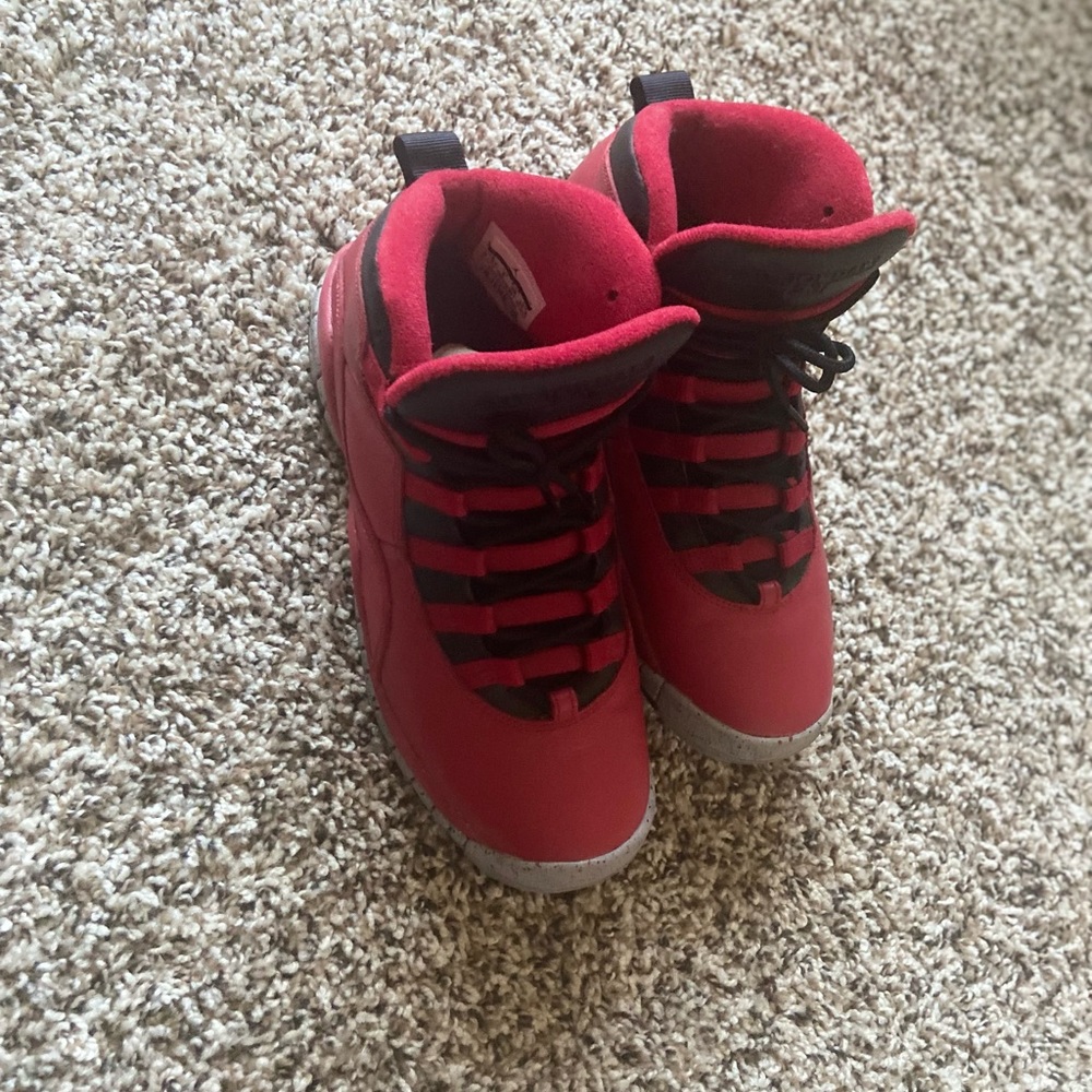 JORDAN Bulls Over Broadway | Size: 6.5Y